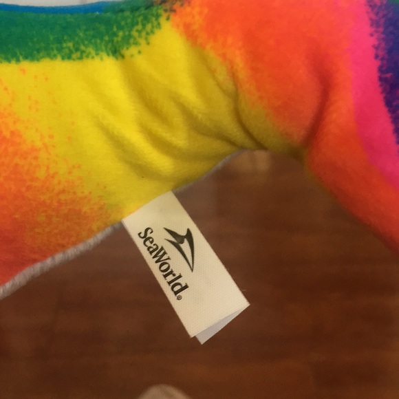 Multicolor dolphin stuff animal - Picture 2 of 4